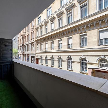 Leonardo Ground Apartment Budapest Luaran gambar