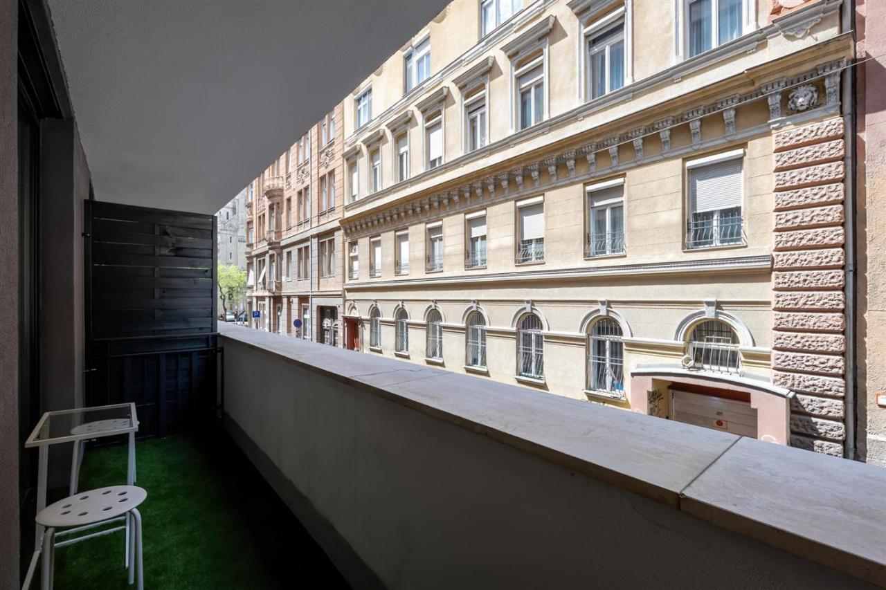 Leonardo Ground Apartment Budapest Luaran gambar