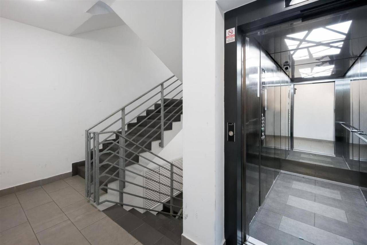 Leonardo Ground Apartment Budapest Luaran gambar